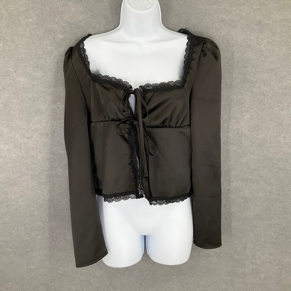 Shein Black Long Sleeve Lace Trim Tie Front Crop Top Sz 4 Boho Vamp Whimsical - Picture 1 of 8